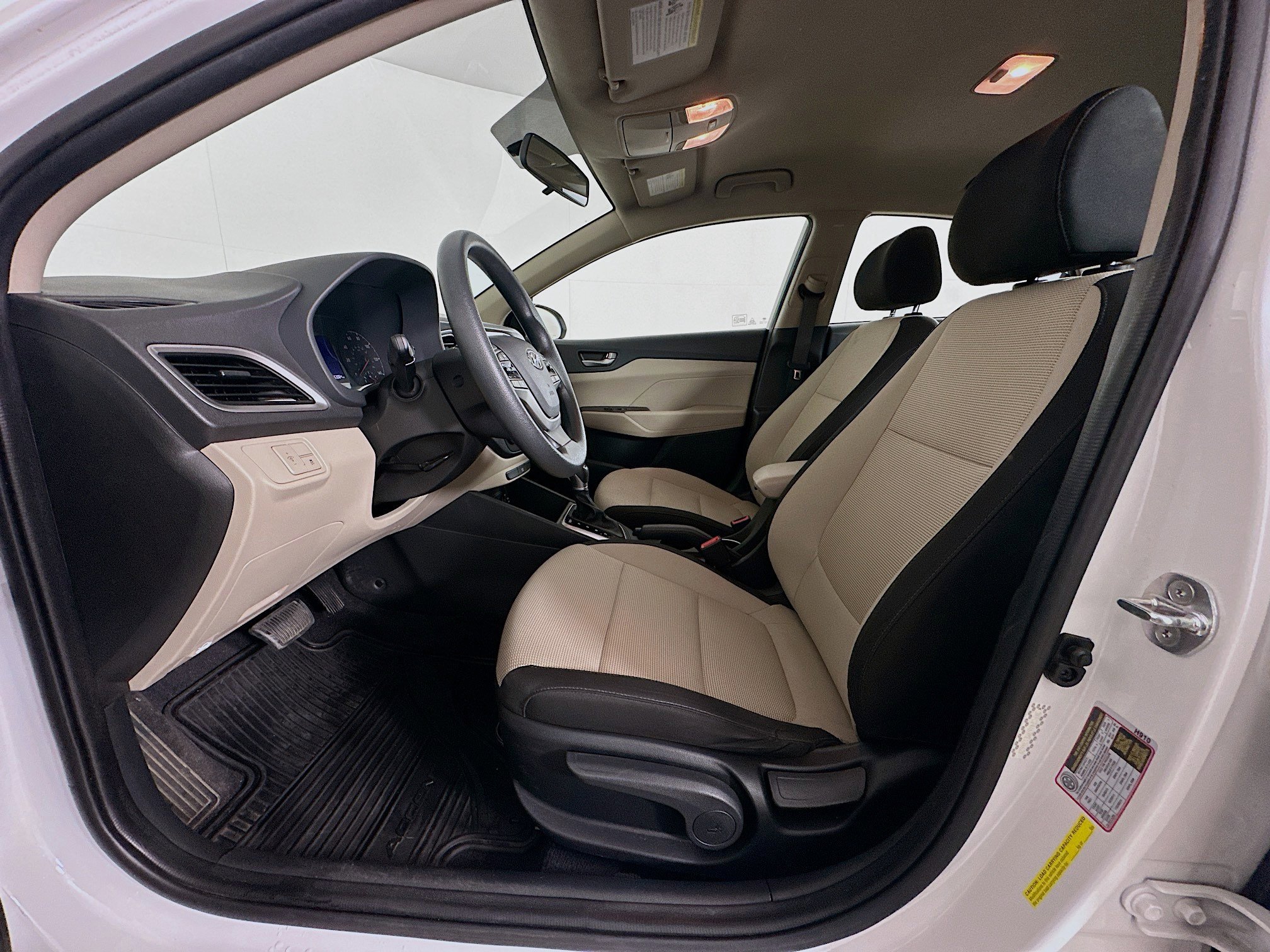 Used 2021 Hyundai Accent SEL FWD image 13