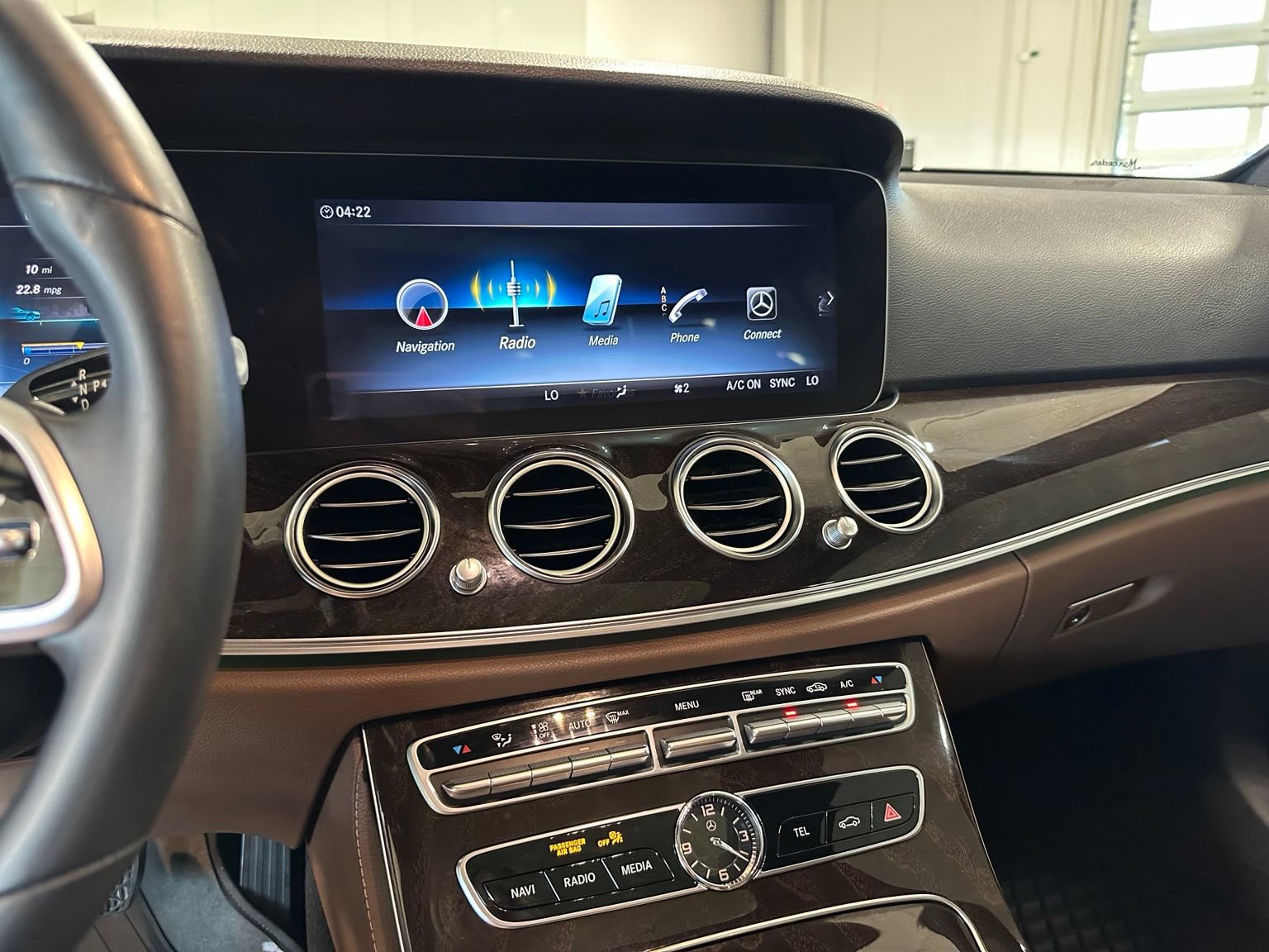 Used 2019 Mercedes-Benz E 300 image 23