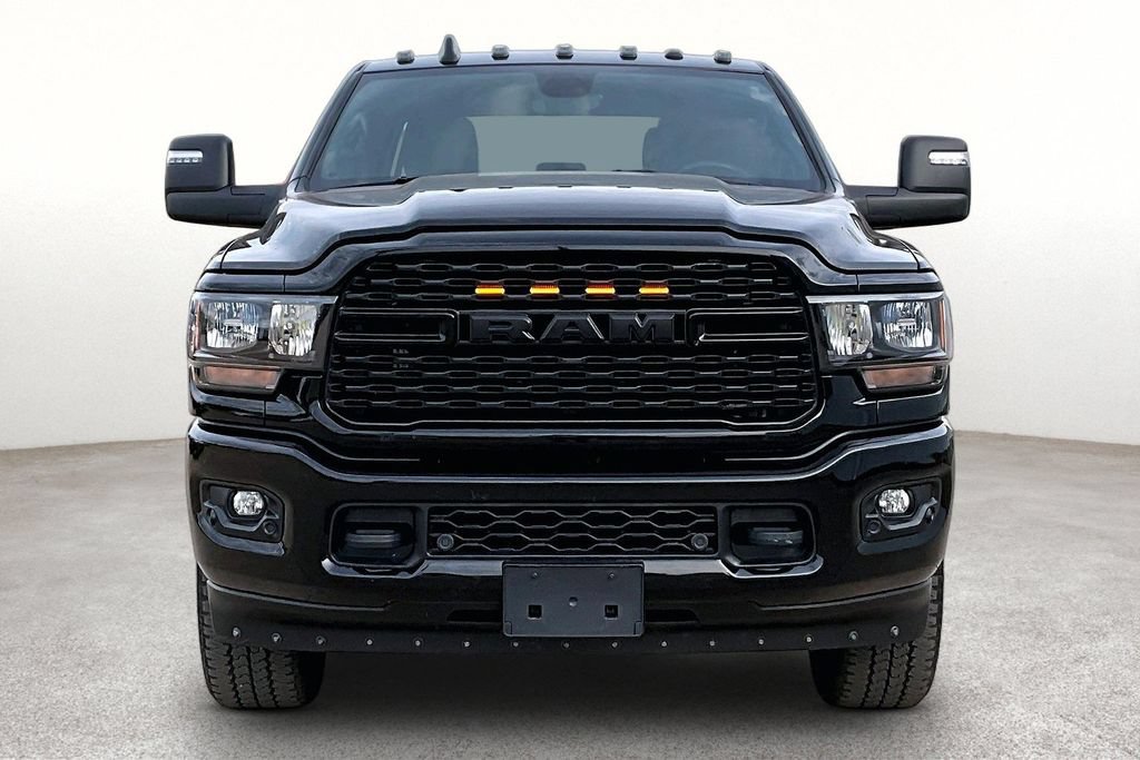 Used 2024 RAM 2500 Big Horn w/ Night Edition AWD/4WD image 4