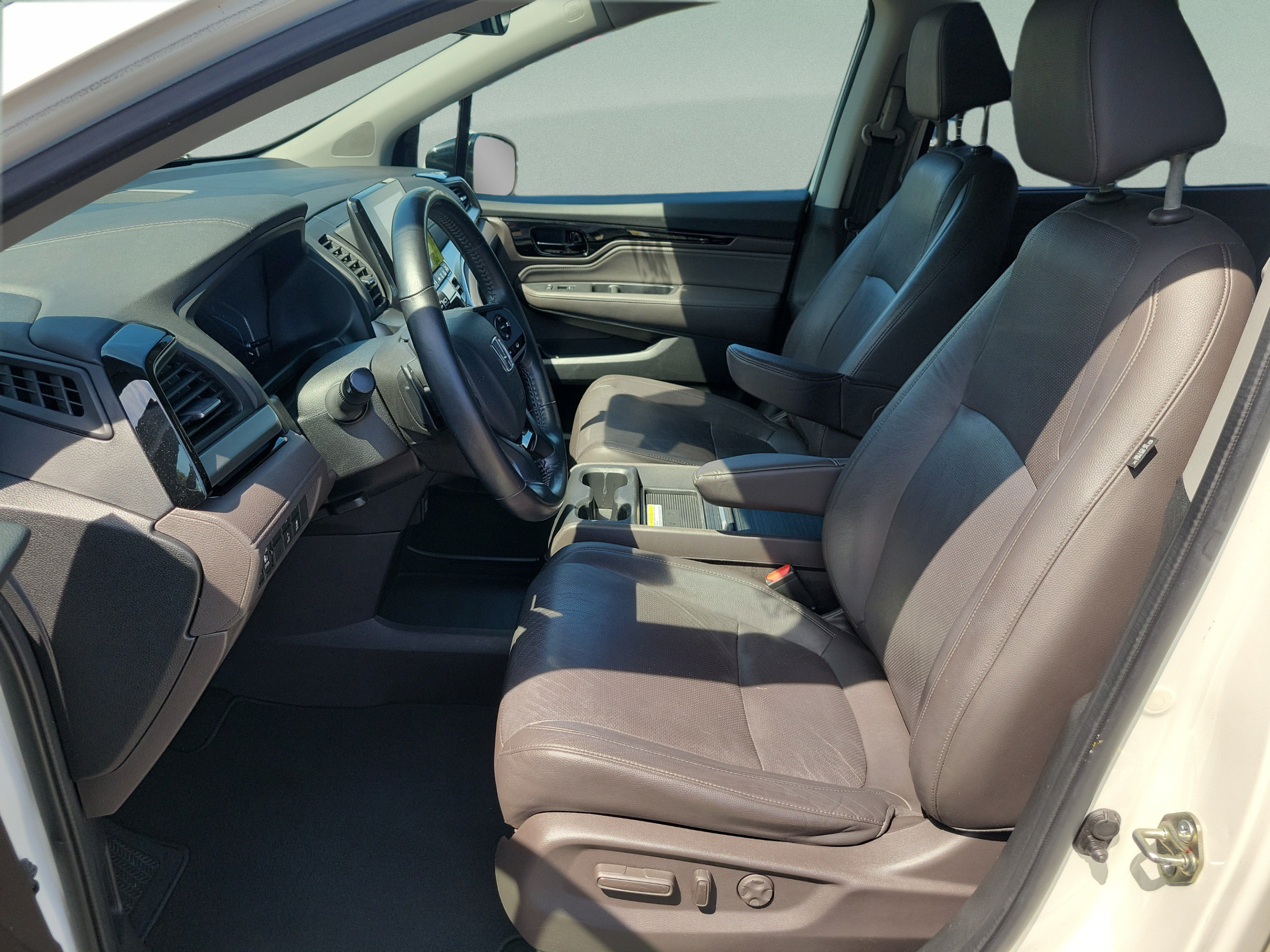 Certified 2018 Honda Odyssey Elite image 25