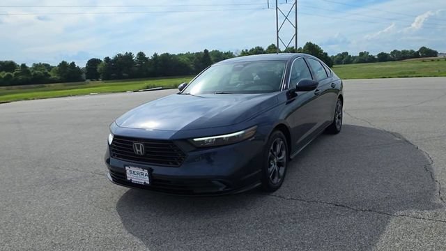 Used 2023 Honda Accord EX-L image 3