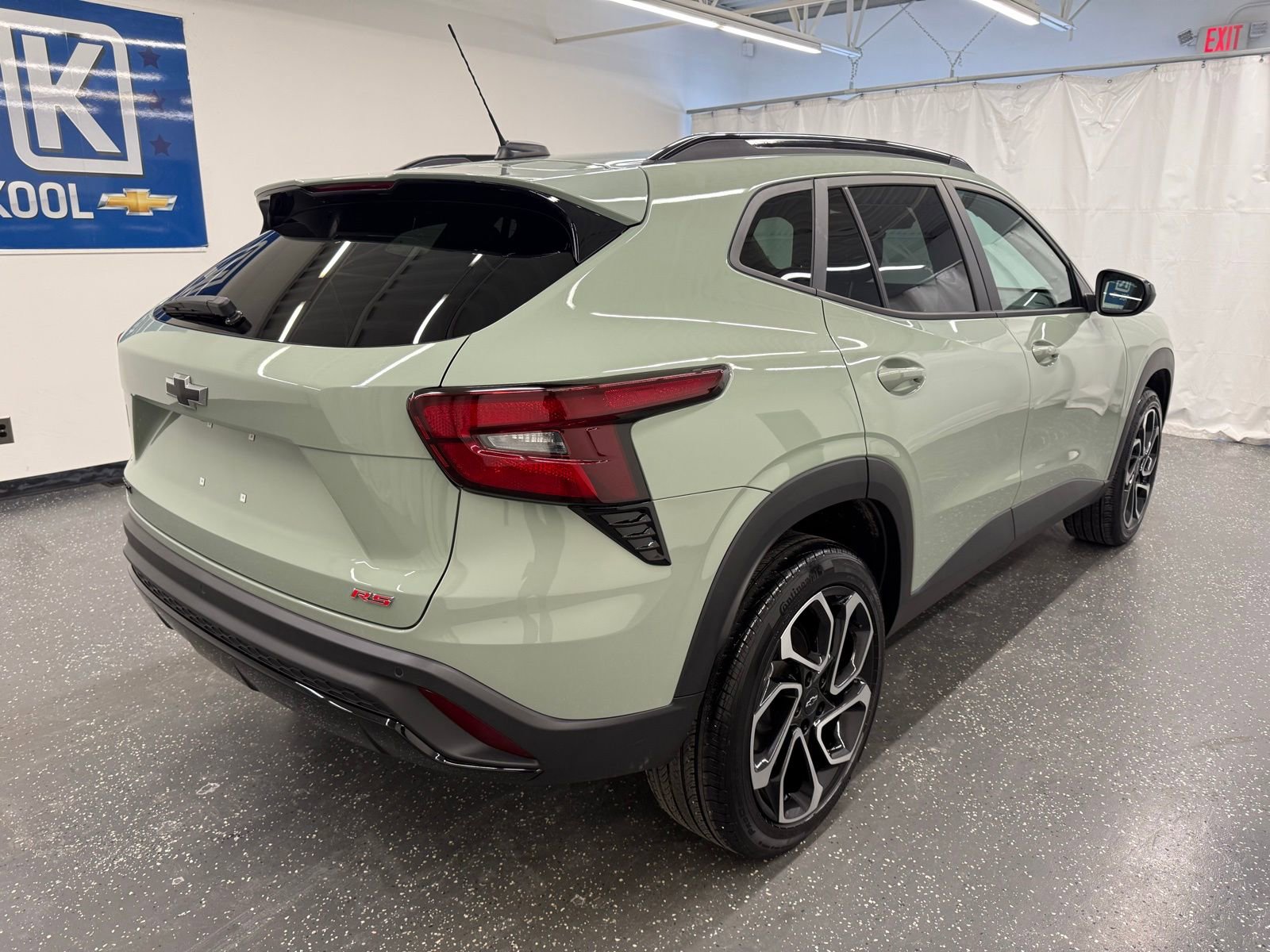 Used 2024 Chevrolet Trax RS w/ Driver Confidence Package image 2