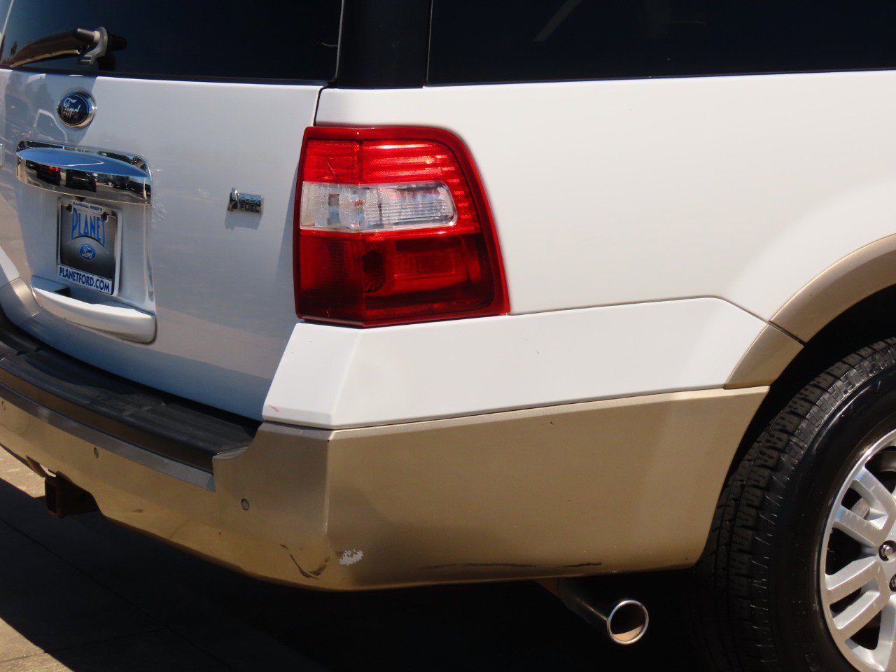 Used 2013 Ford Expedition EL XLT image 12