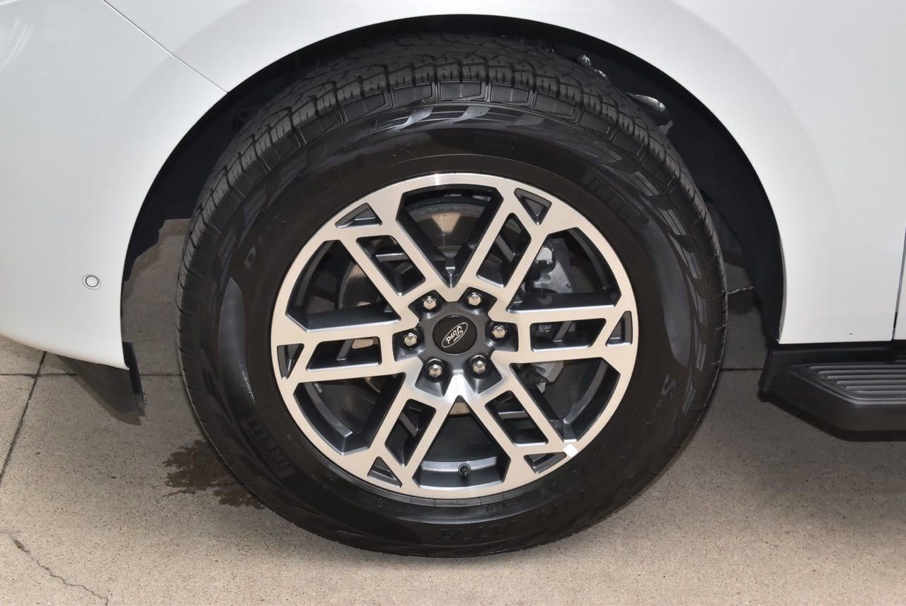 Certified 2025 Ford Expedition Active image 42