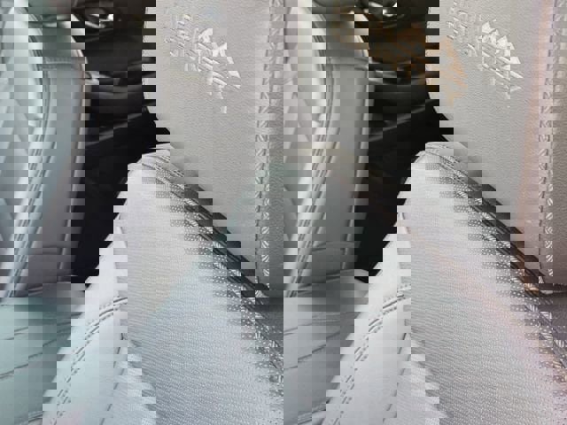 Used 2023 Chevrolet Traverse High Country image 25