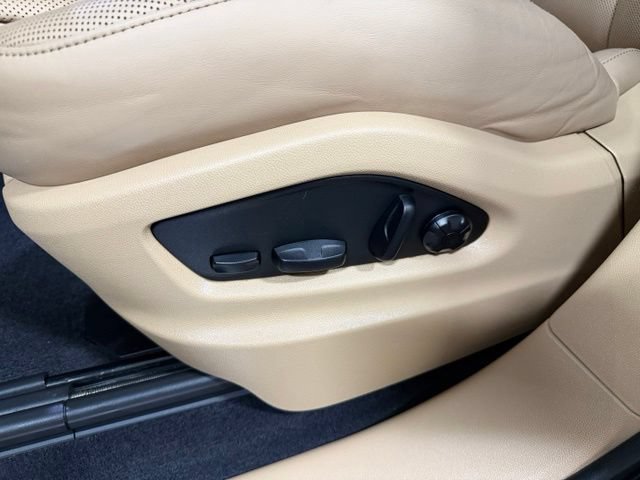 Used 2023 Porsche Cayenne Platinum Edition AWD/4WD image 25