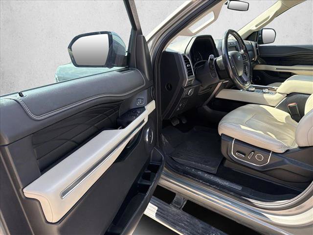 Used 2019 Ford Expedition Platinum AWD/4WD image 9