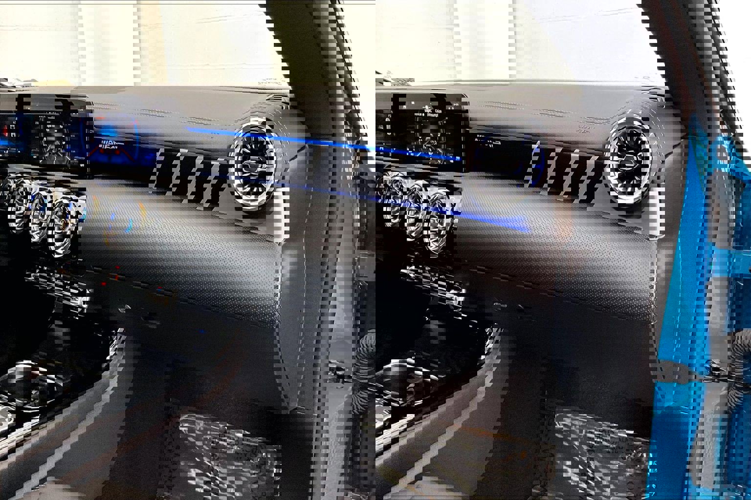 Certified 2024 Mercedes-Benz CLA 35 AMG Blue image 20