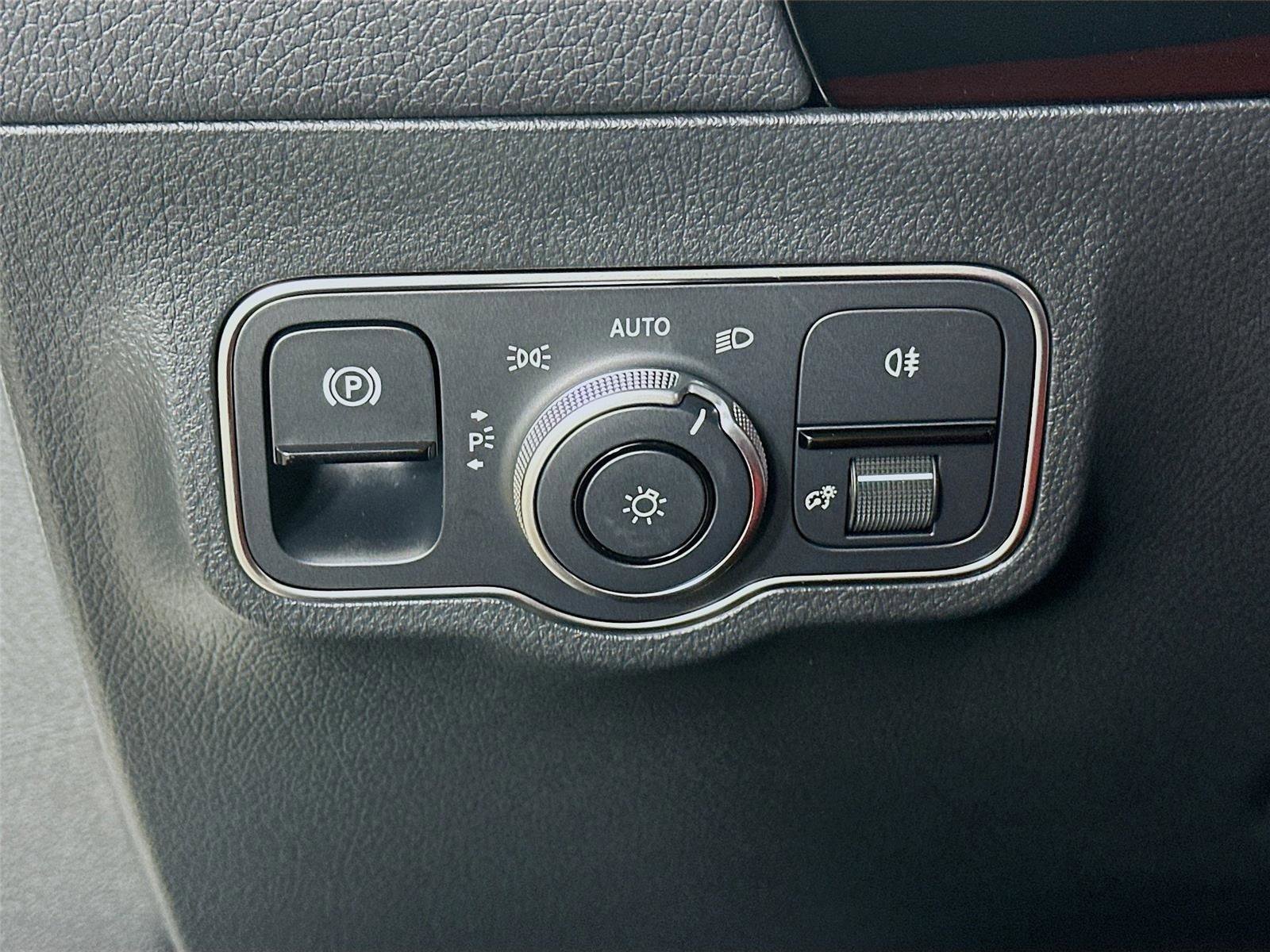 Certified 2026 Mercedes-Benz GLA 250 4MATIC image 10