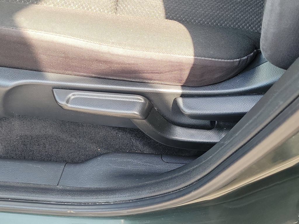 Used 2018 Honda HR-V EX image 22