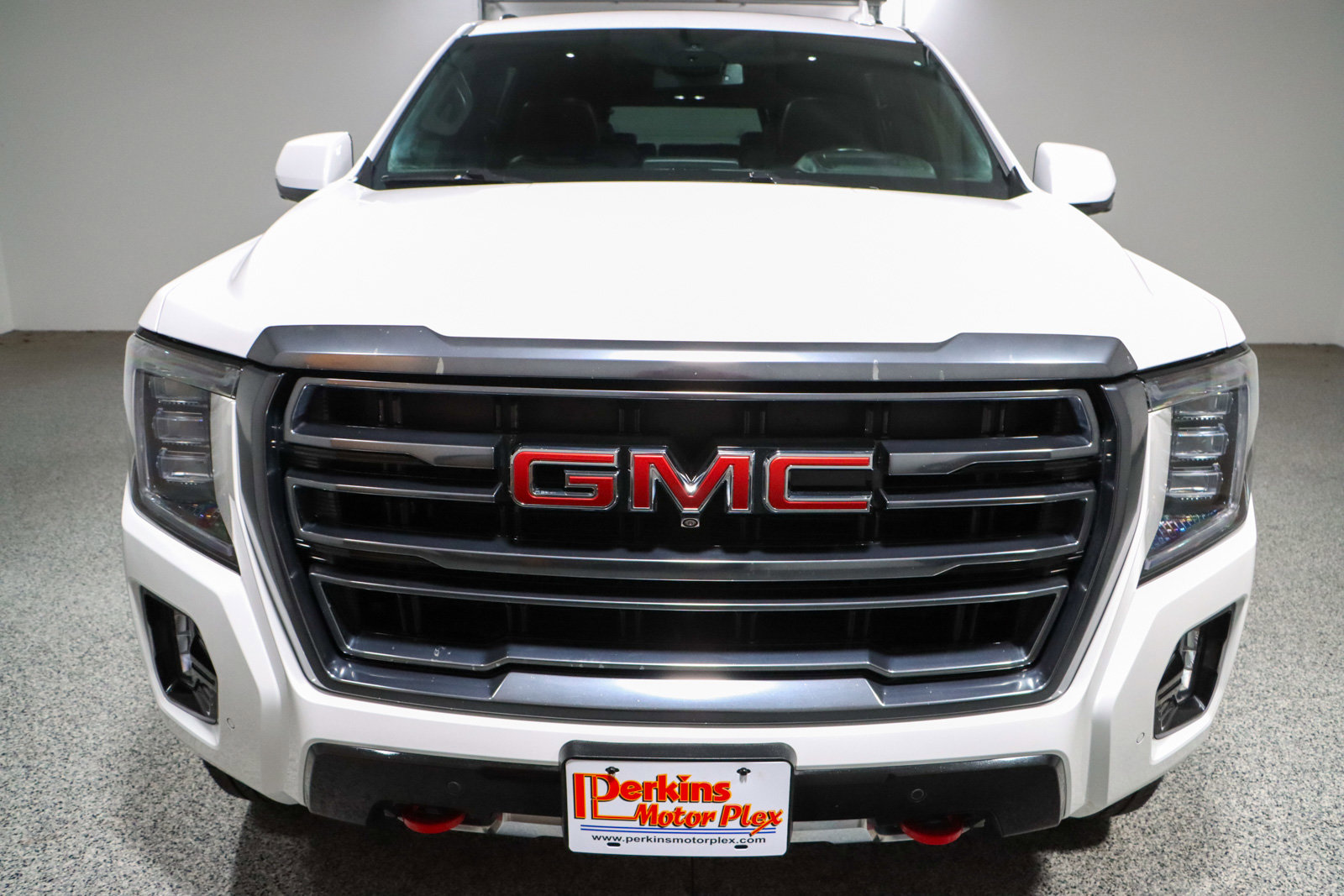 Used 2023 GMC Yukon XL AT4 image 4