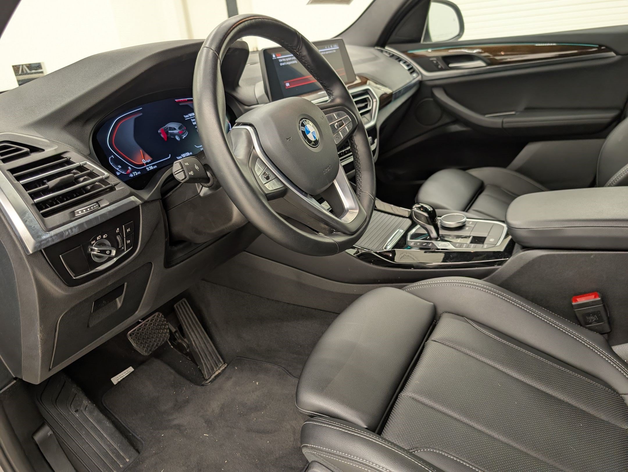 Used 2024 BMW X3 sDrive30i w/ Convenience Package RWD image 4
