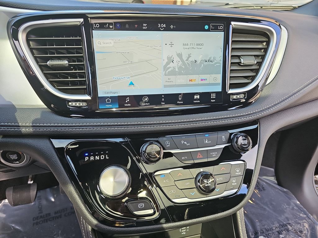 New 2026 Chrysler Pacifica Limited w/ S Appearance Package image 22