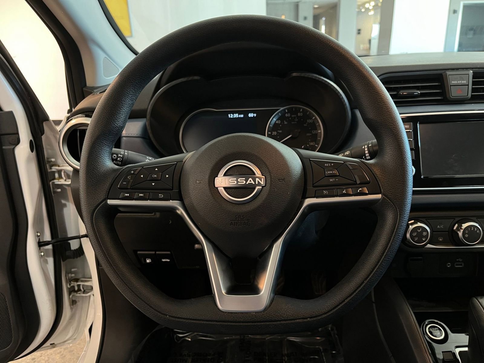 Used 2025 Nissan Versa SV image 27