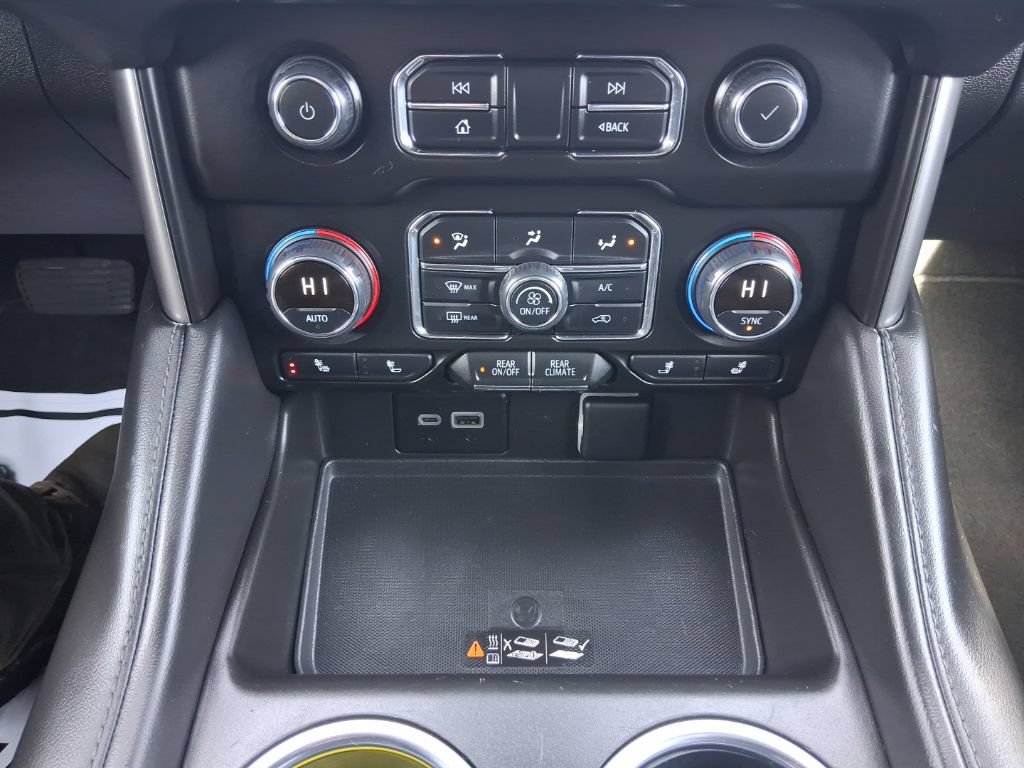 Used 2024 Chevrolet Suburban LT AWD/4WD image 29
