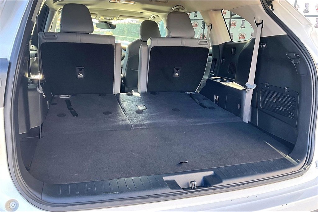 Certified 2022 Toyota Highlander XLE image 25