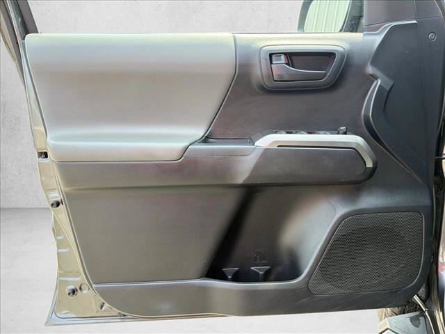 Used 2019 Toyota Tacoma SR5 RWD image 10