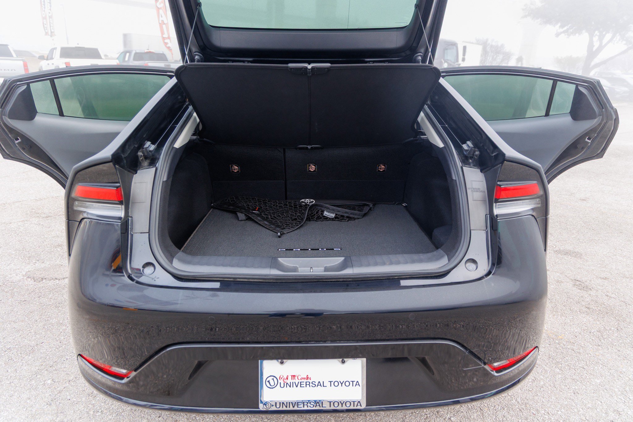 Used 2024 Toyota Prius XLE image 30