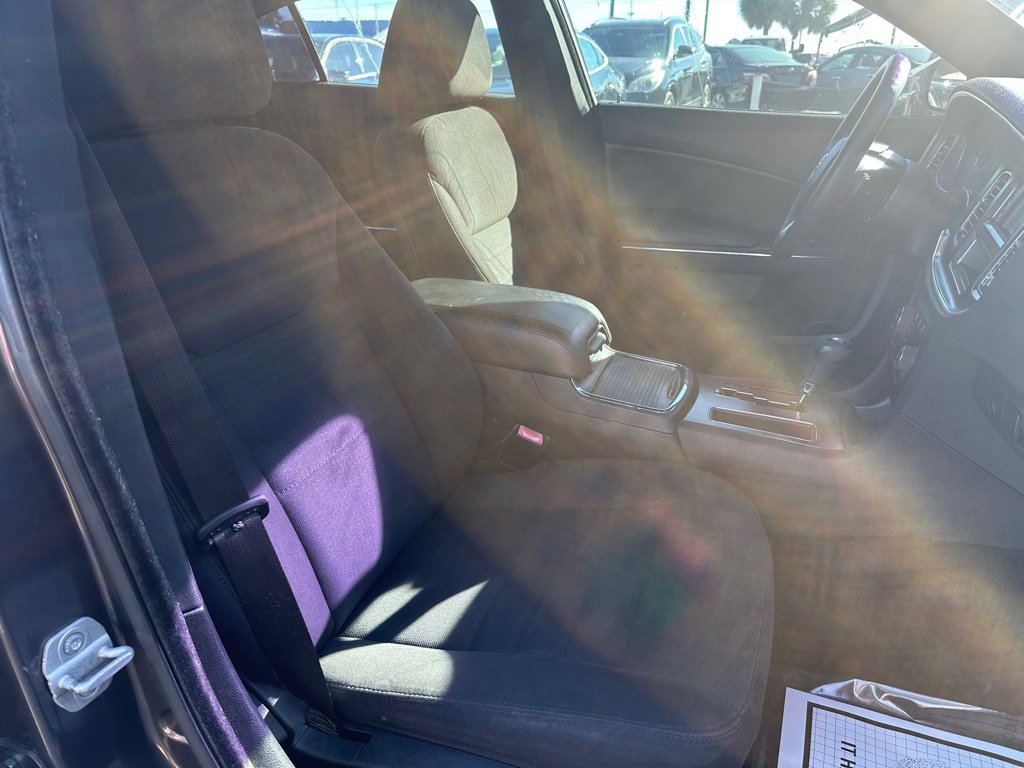 Used 2013 Dodge Charger SE image 13
