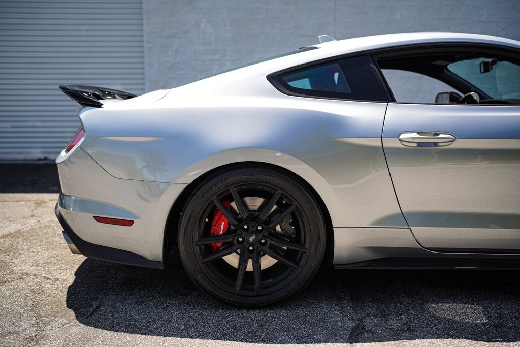 Used 2020 Ford Mustang Shelby GT500 w/ Technology Package RWD image 16