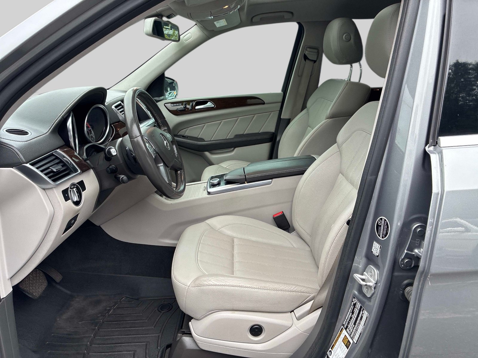 Used 2015 Mercedes-Benz GL 450 4MATIC image 29