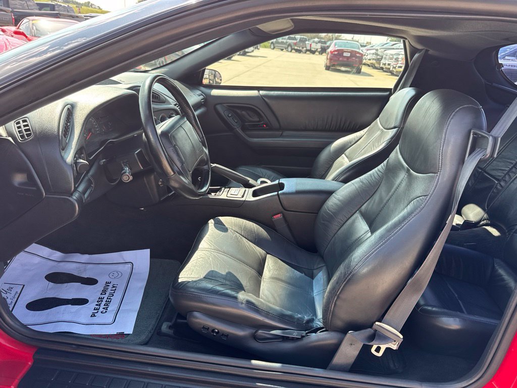 Used 1996 Chevrolet Camaro Z28 RWD image 4