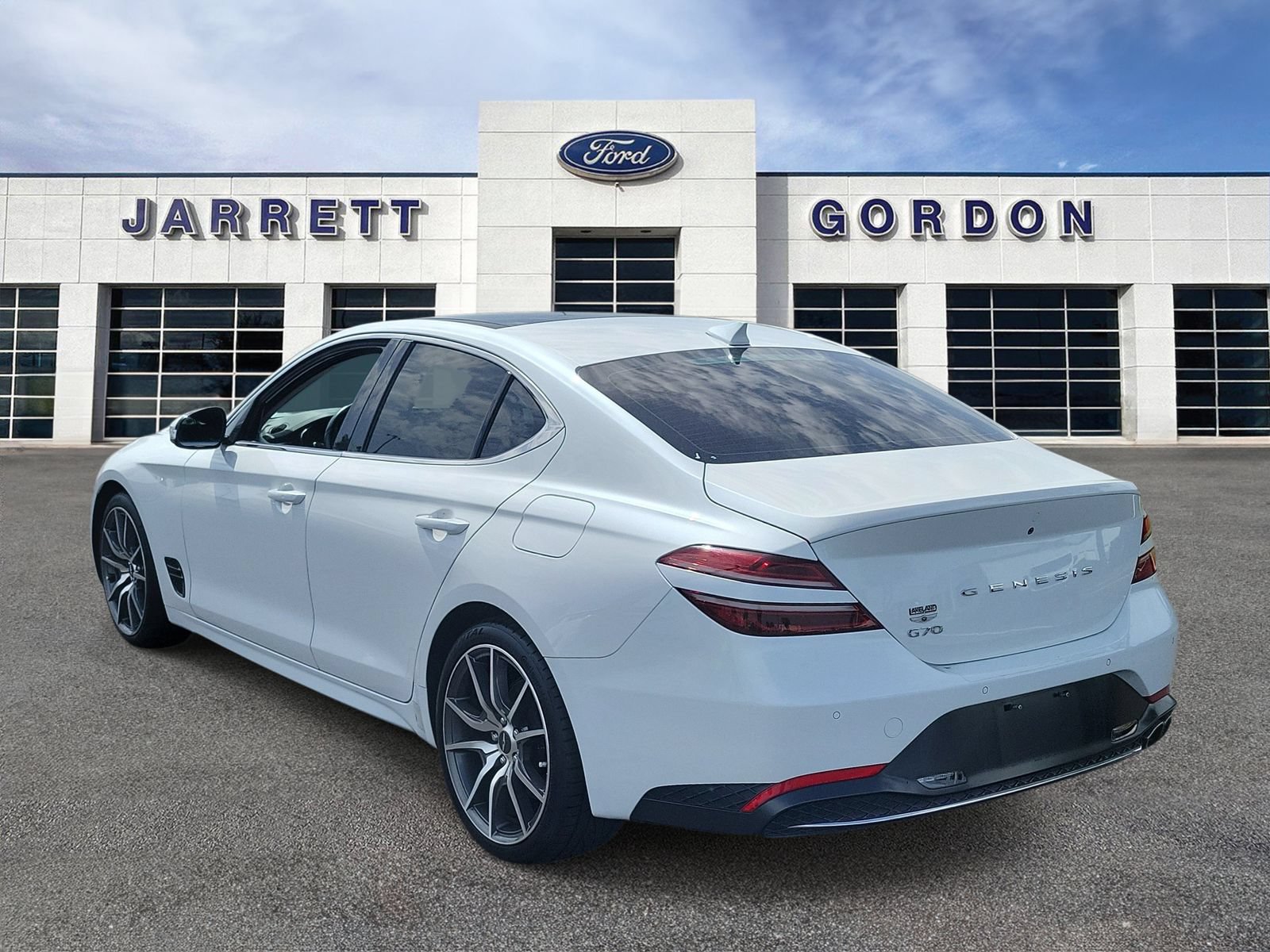 Used 2022 Genesis G70 2.0T w/ Prestige Package RWD image 3
