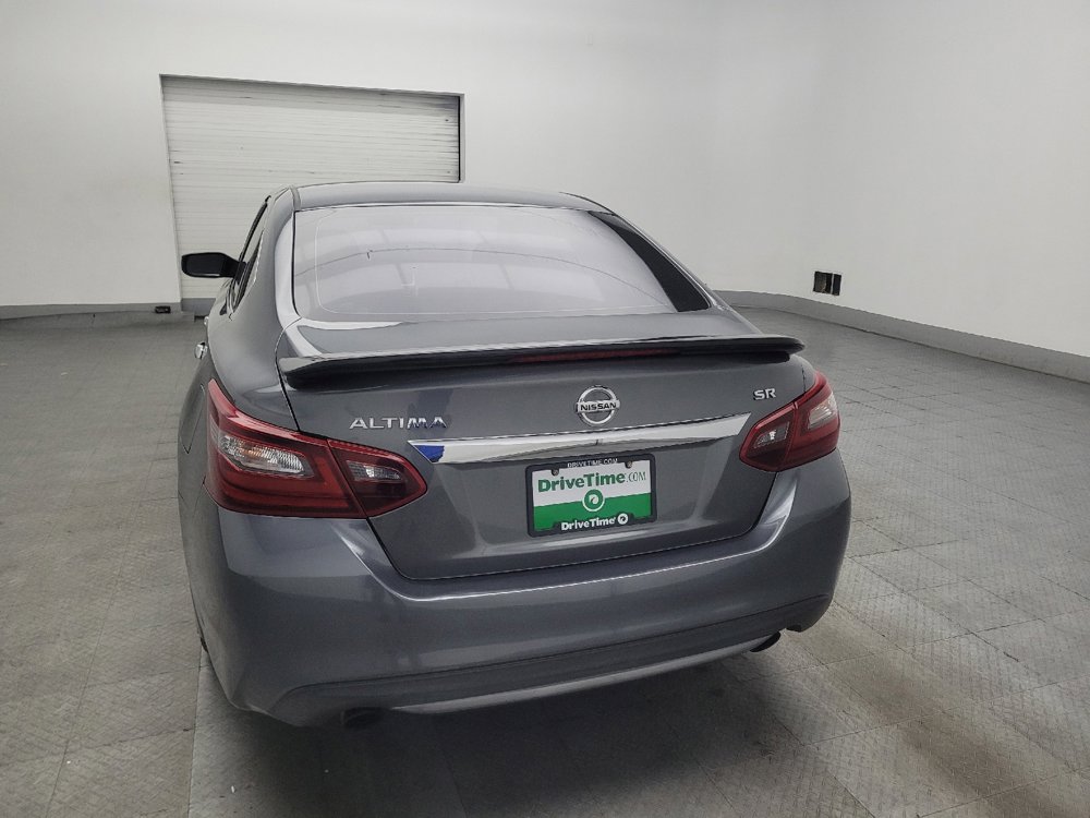 Used 2017 Nissan Altima 2.5 SR w/ Midnight Edition Package FWD image 6