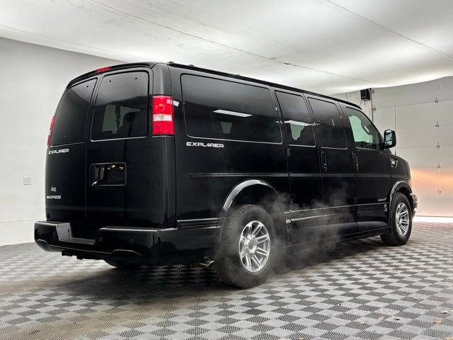 Used 2020 Chevrolet Express 2500 w/ Enhanced Convenience Package image 8