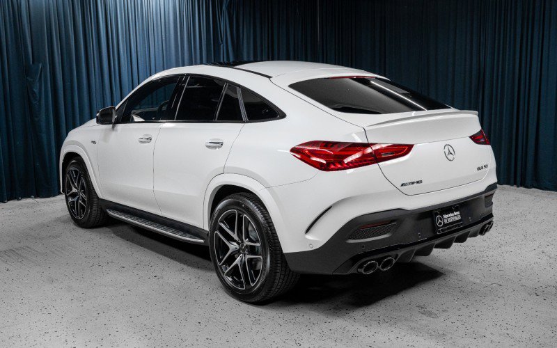 New 2026 Mercedes-Benz GLE 53 AMG 4MATIC Coupe image 9