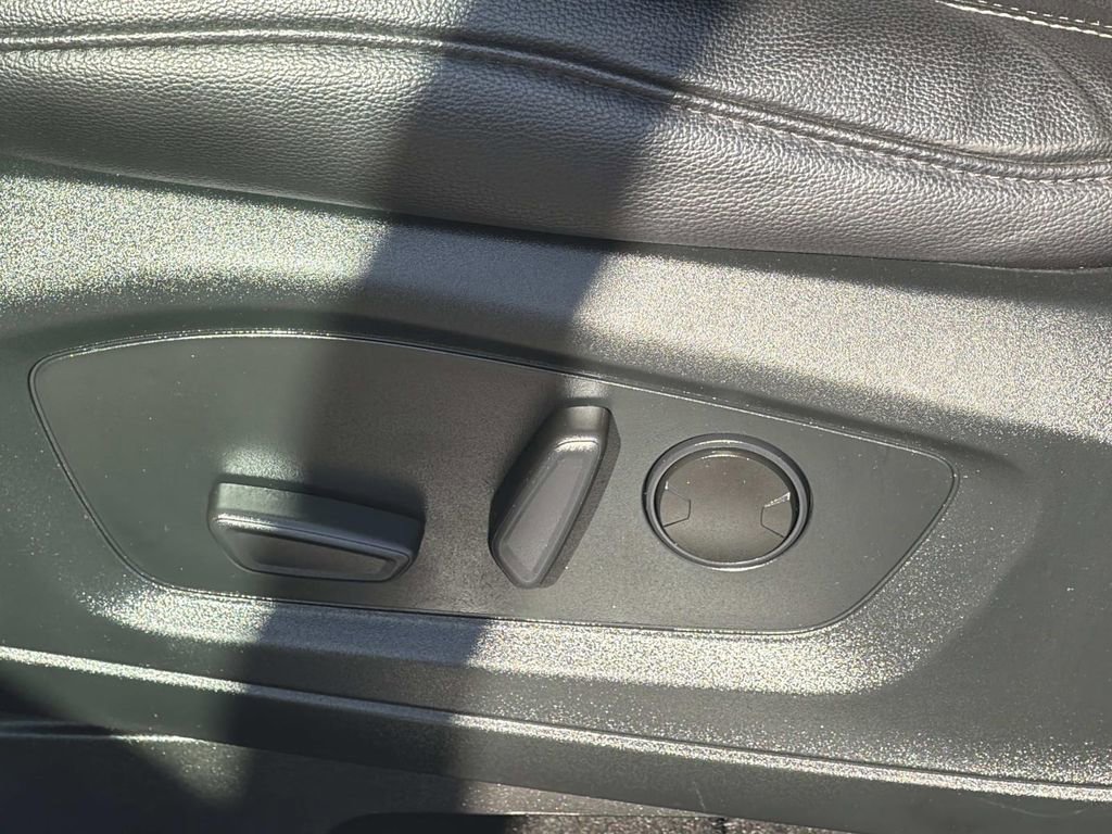 Certified 2020 Ford Explorer XLT image 21