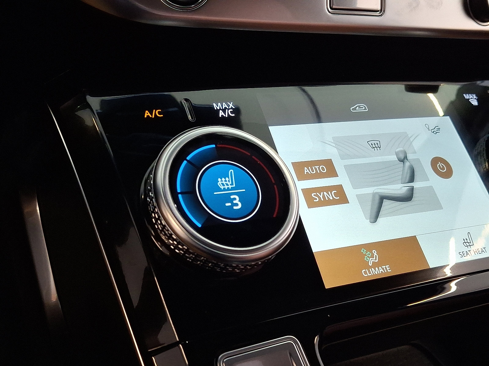 New 2024 Jaguar I-PACE R-Dynamic HSE image 18