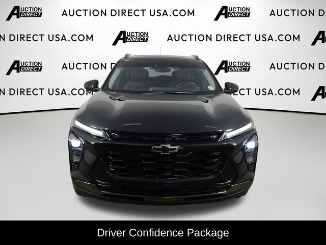 Used 2024 Chevrolet Trax ACTIV w/ Sunroof Package FWD image 3
