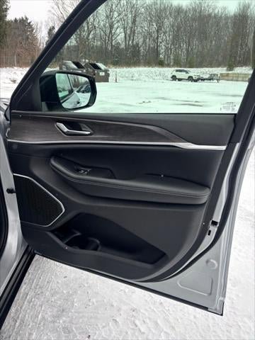 New 2026 Jeep Grand Cherokee Limited AWD/4WD image 47