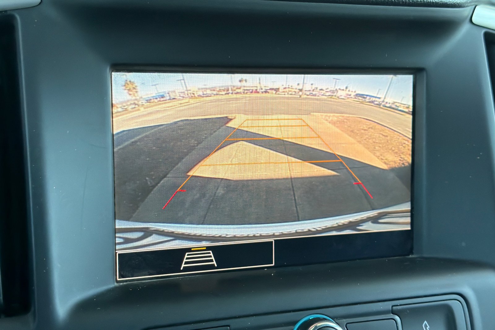 Used 2024 GMC Terrain SLE FWD image 24