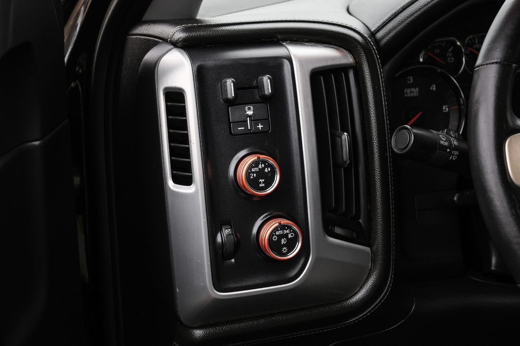 Used 2015 GMC Sierra 1500 SLT w/ SLT Crew Cab Value Package AWD/4WD image 28