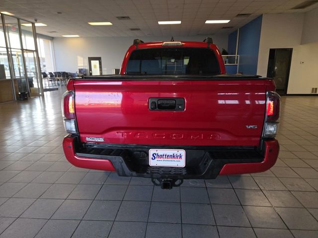 Used 2022 Toyota Tacoma TRD Off-Road w/ Technology Package image 7