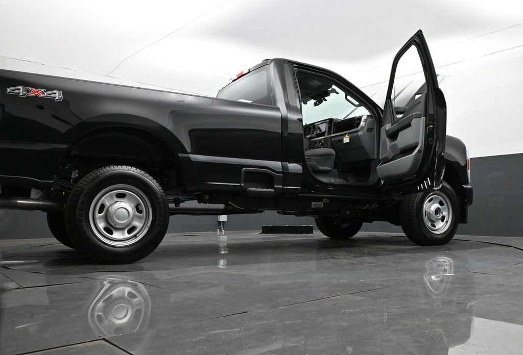 New 2026 Ford F350 XL image 30