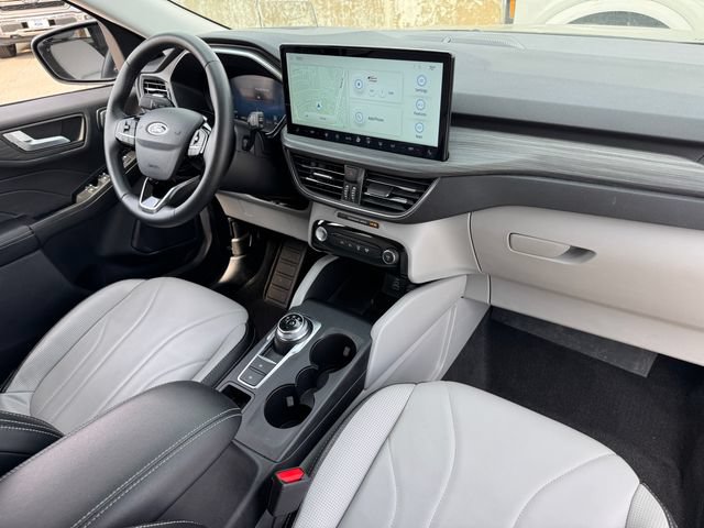 Used 2025 Ford Escape SE w/ PHEV Premium Package FWD image 18