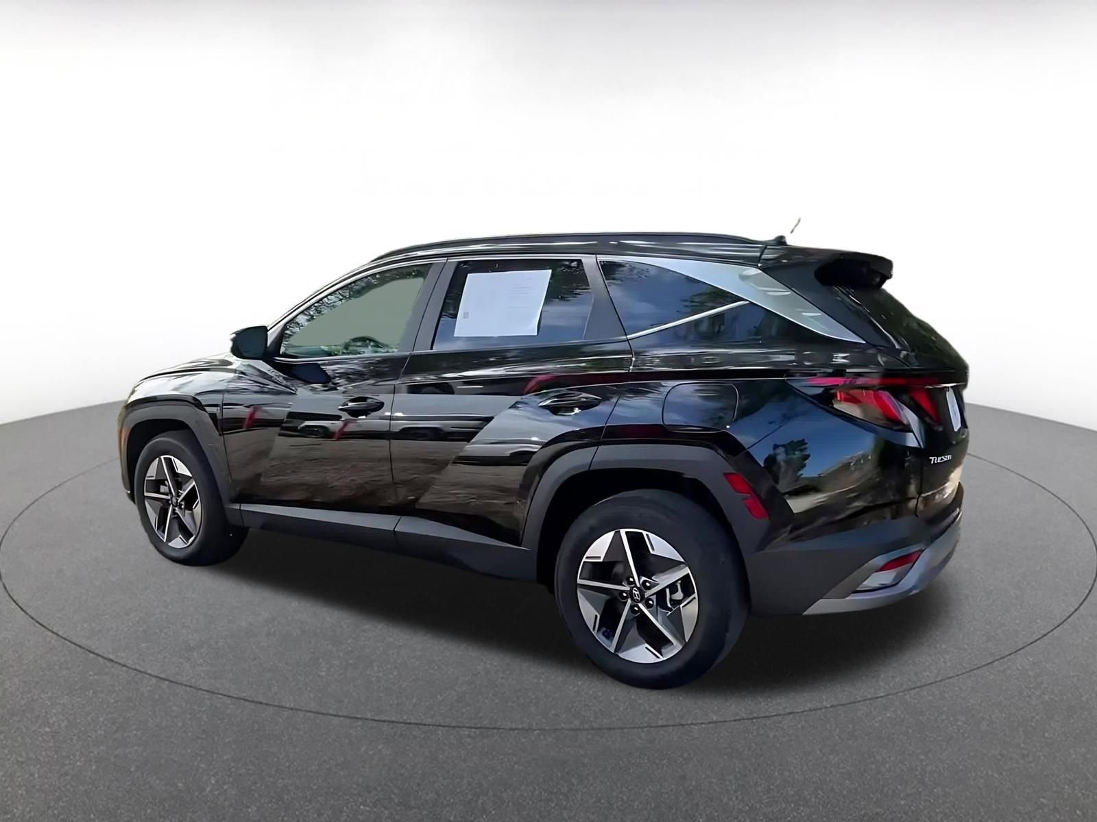 Used 2025 Hyundai Tucson SEL AWD/4WD image 10