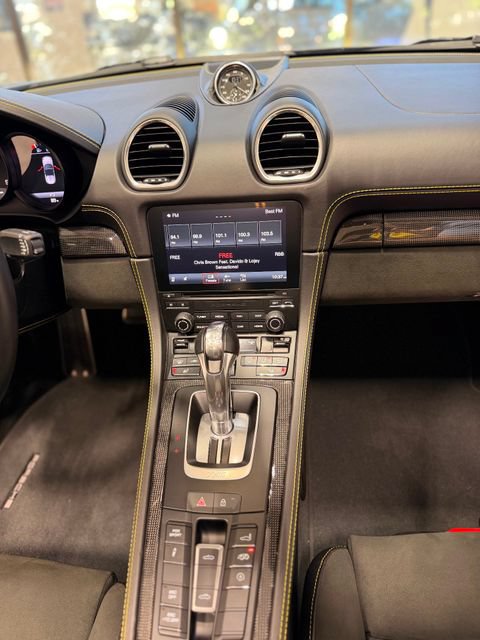 Used 2023 Porsche 718 Boxster Spyder RWD image 43
