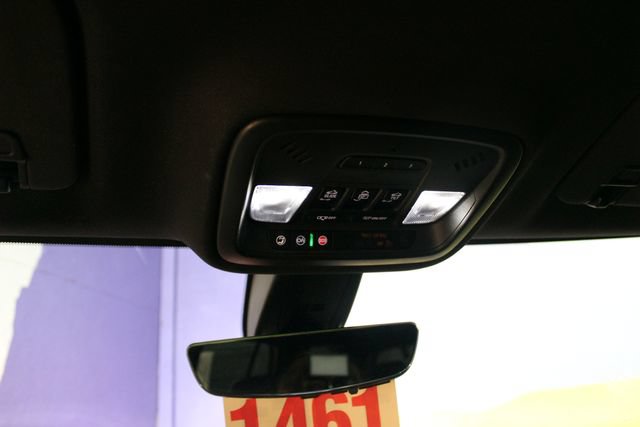 Used 2023 Chevrolet Traverse Premier AWD/4WD image 24