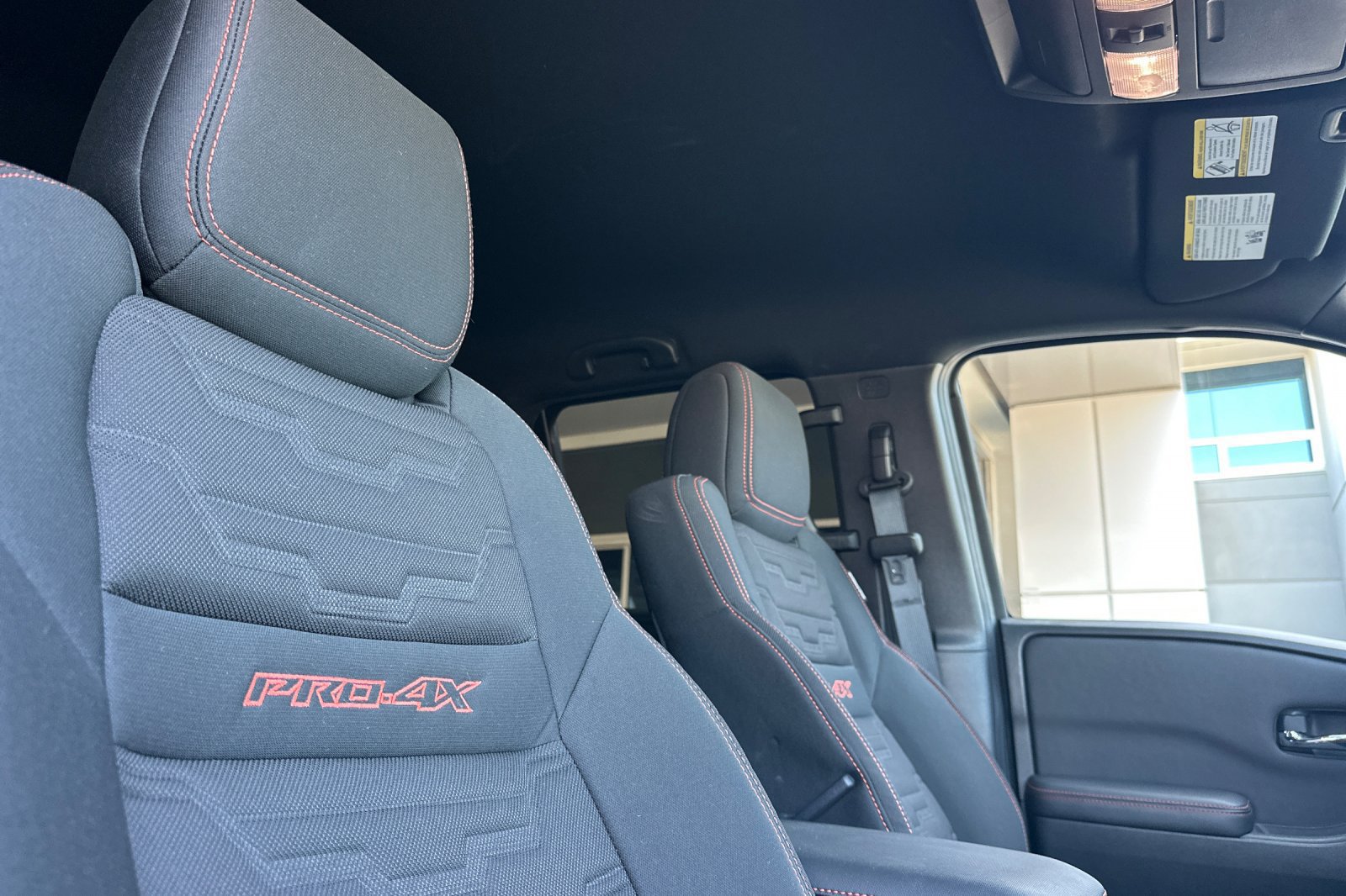 Used 2024 Nissan Frontier PRO-4X w/ Technology Package AWD/4WD image 16