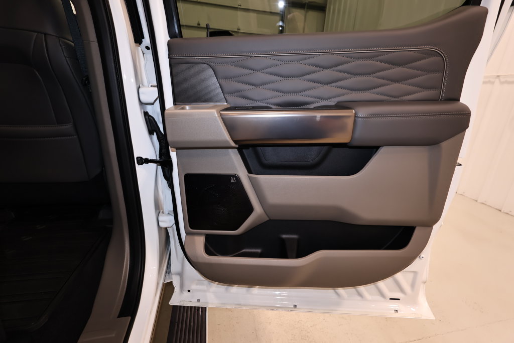 Certified 2025 Ford F350 Platinum w/ Platinum Plus Package AWD/4WD image 19