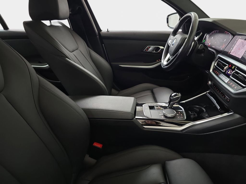 Used 2019 BMW 330i xDrive Sedan w/ Convenience Package image 10
