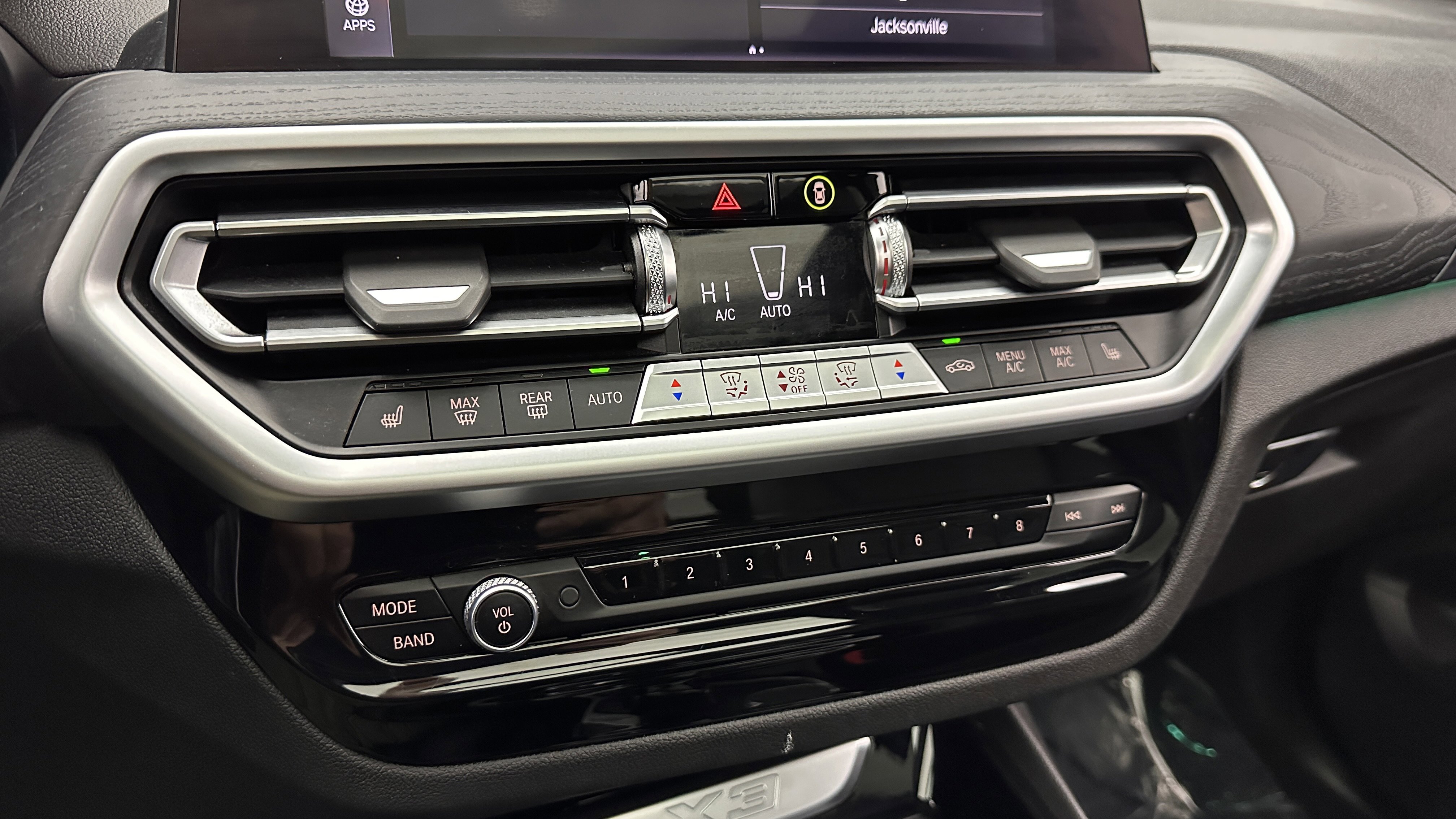 Used 2024 BMW X3 sDrive30i w/ Convenience Package image 21