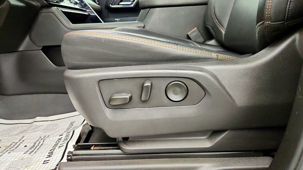 Used 2024 GMC Sierra 2500 AT4 w/ AT4 Premium Plus Package AWD/4WD image 12