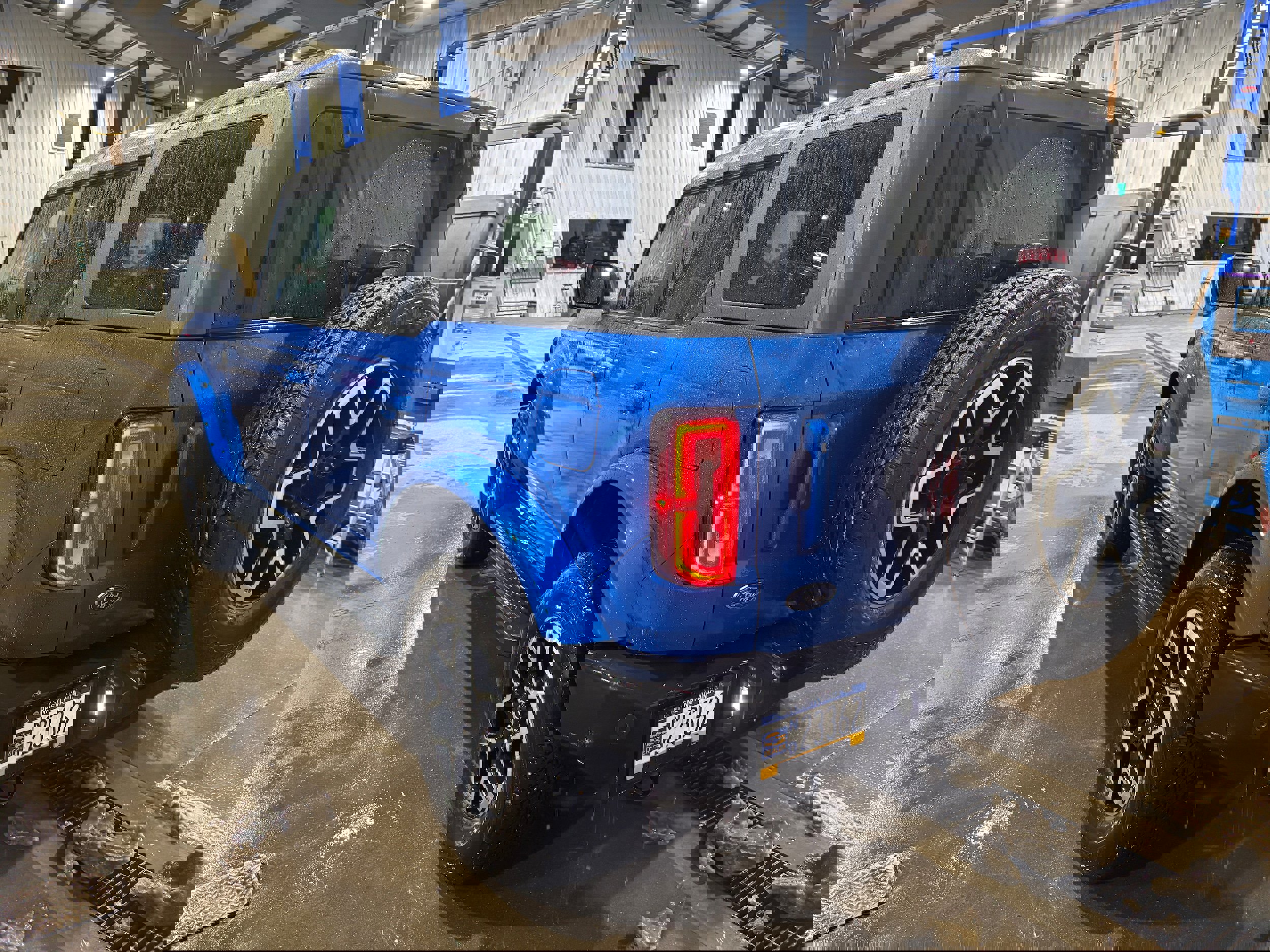 Used 2024 Ford Bronco Outer Banks video 4