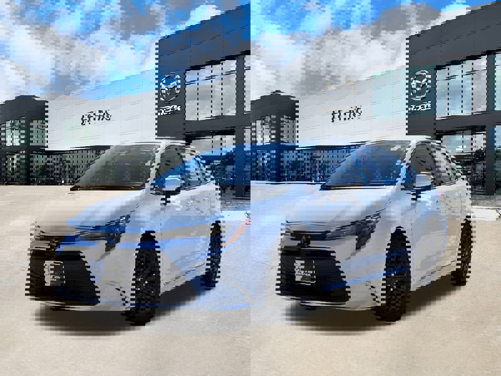 Used 2024 Toyota Corolla LE video 1