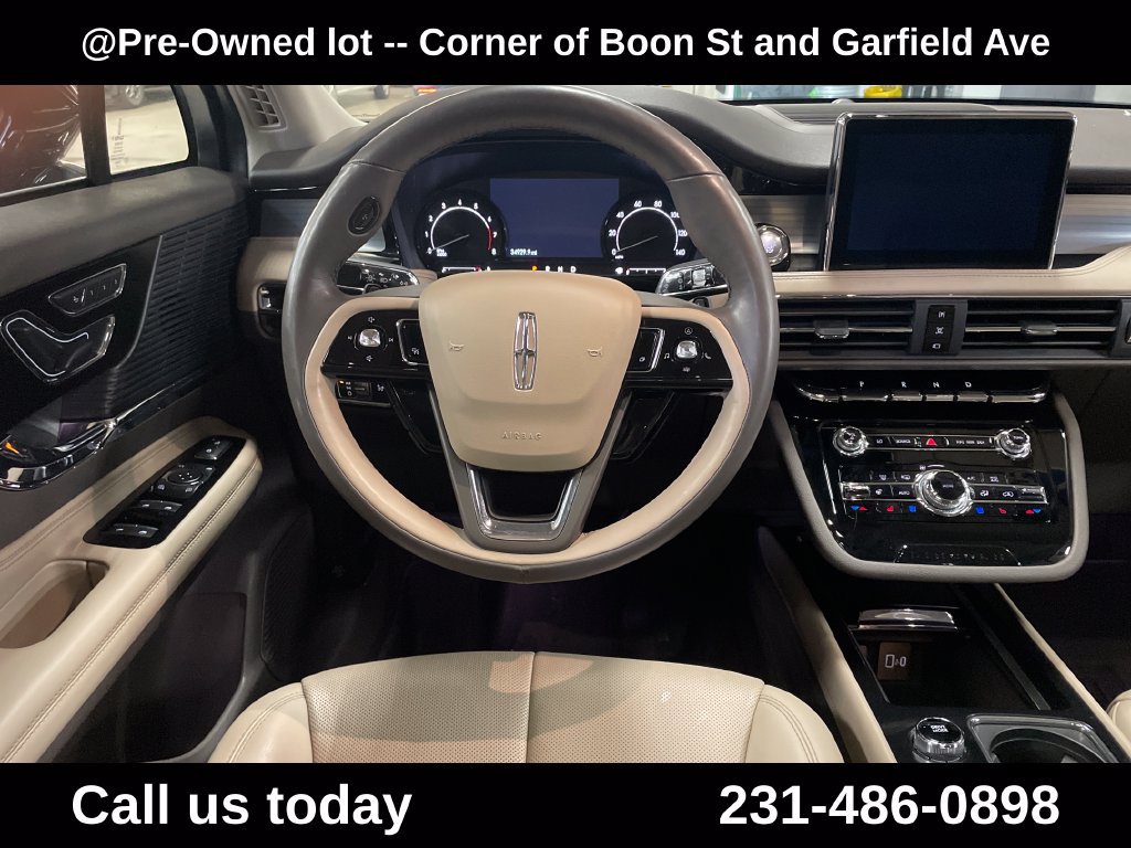 Used 2021 Lincoln Corsair AWD w/ Premium Package image 17